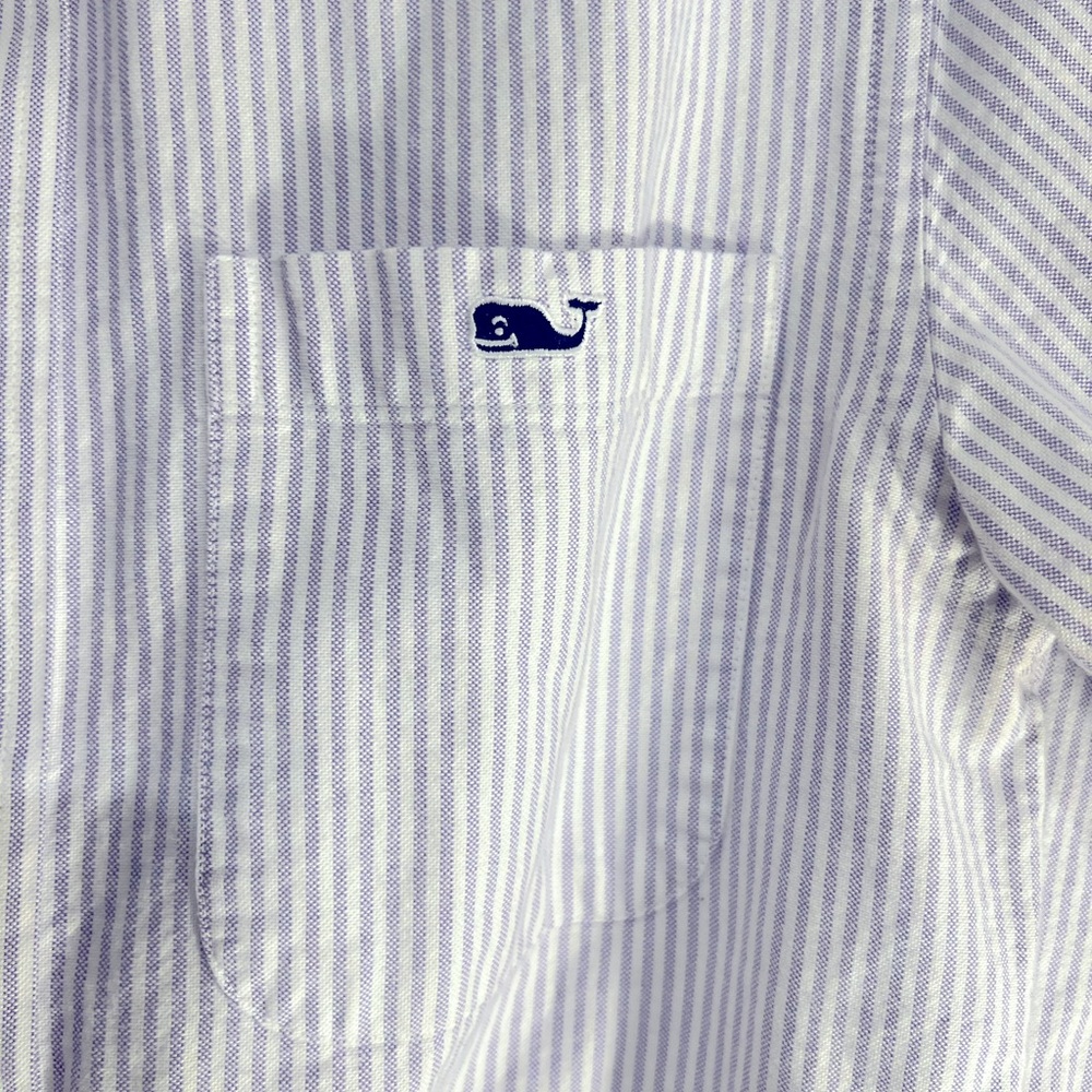 Vineyard Vines slim fit shirt, size XS, purple and white Oxford stripe.